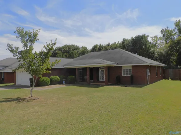 122 Spirit Dr, Toney, AL 35773