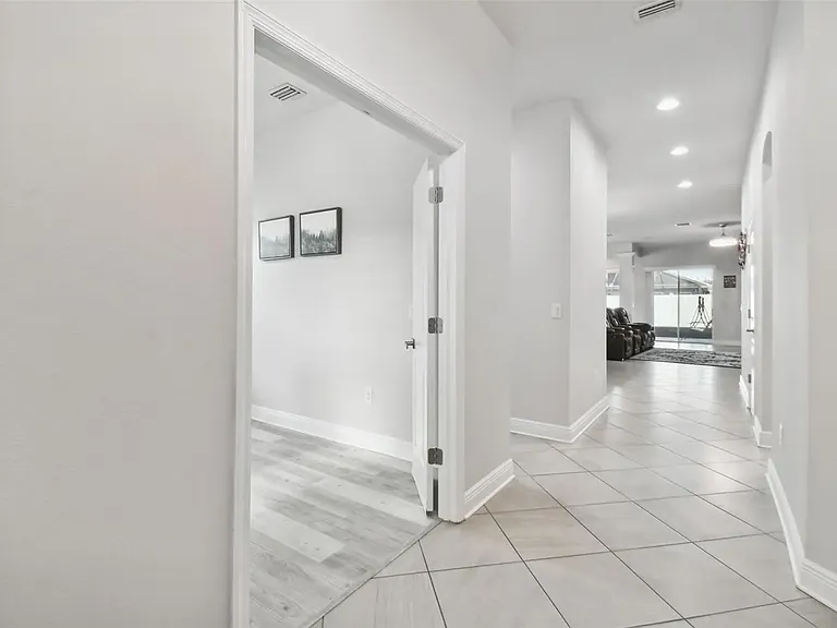 2776 Satilla Loop — Photo 3