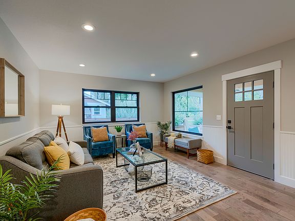 B2 - Living Room 1.jpg