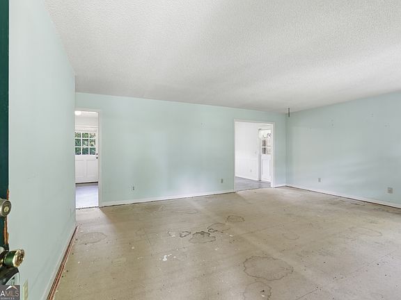 5th image of 592 Potomac Dr