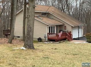 41 Lynn Dr, Andover, NJ 07821