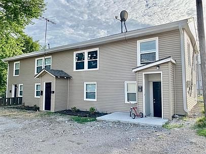 1st image of 209 S 1st St E