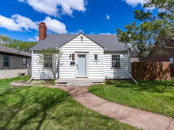 2308 2nd Ave N, Grand Forks, ND 58203
