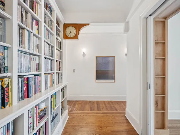 136 East 36th Street image 10 of 26