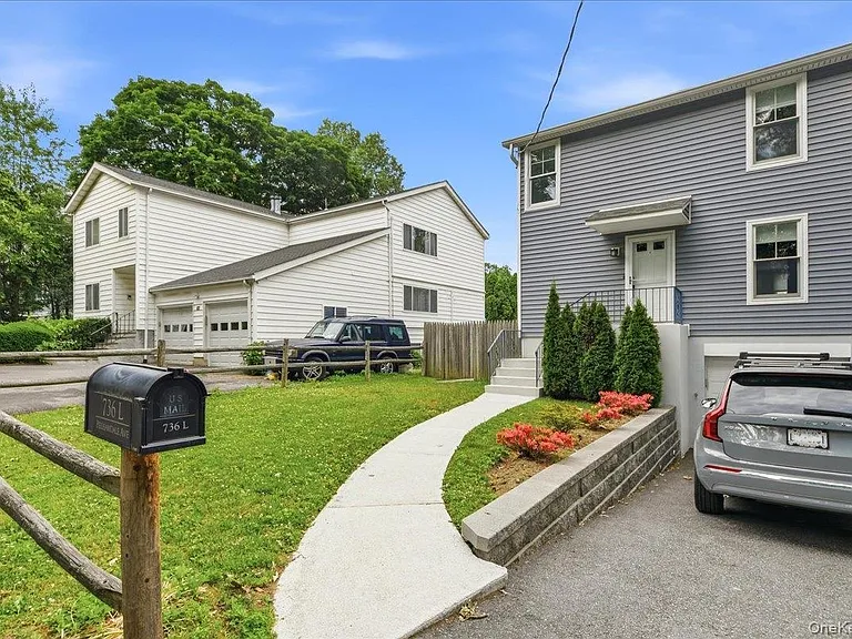 736 Pelhamdale Ave — Photo 1