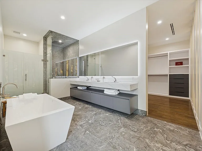 2610 Westgrove Ln — Photo 25