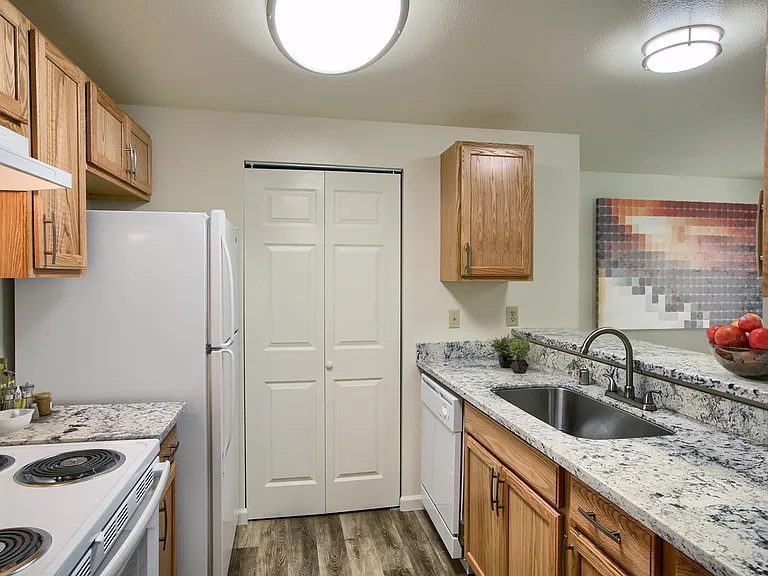 Campus Landing Apartments — Photo 24