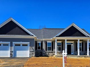 143 Chesterfield Dr, Falling Waters, WV 25419