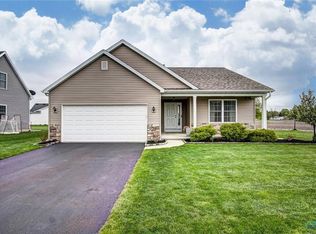 1831 Woods Hole Rd, Perrysburg, OH 43551