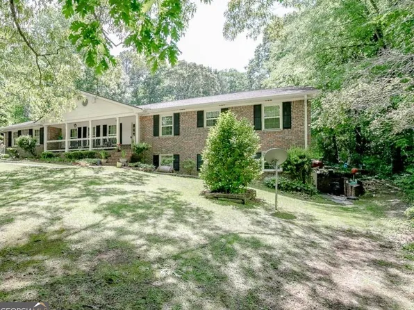 2041 Rainbow Dr, Snellville, GA 30039