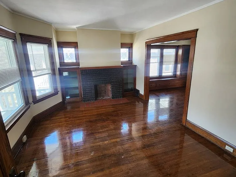 1313 Marlowe Ave — Photo 3