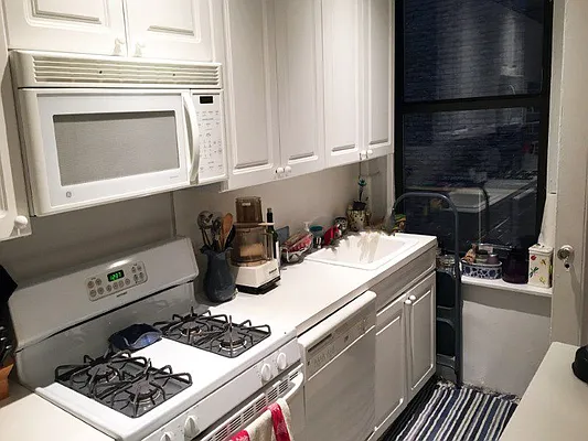 Rented by Sotheby's International Realty | media 5