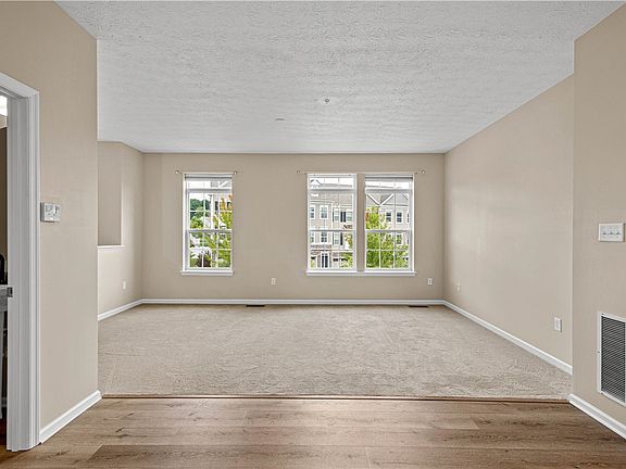 4th image of 231 Eagle Dr