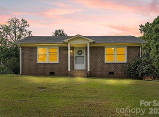 417 W Buckoak St, Stanley, NC 28164
