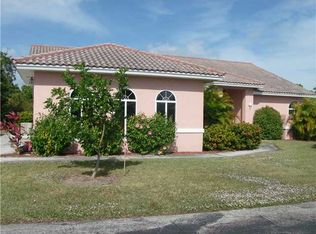8525 SE Gulfstream Pl, Hobe Sound, FL 33455