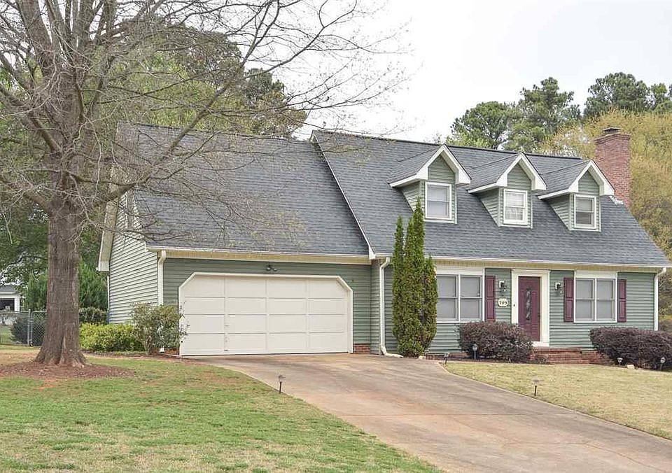 2nd image of 705 Pineapple Pointe