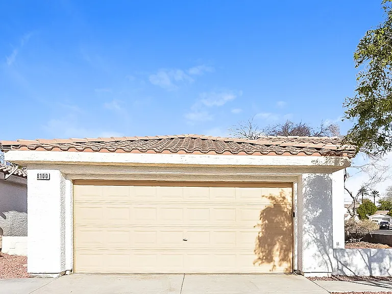 8100 Pursuit Ct — Photo 1