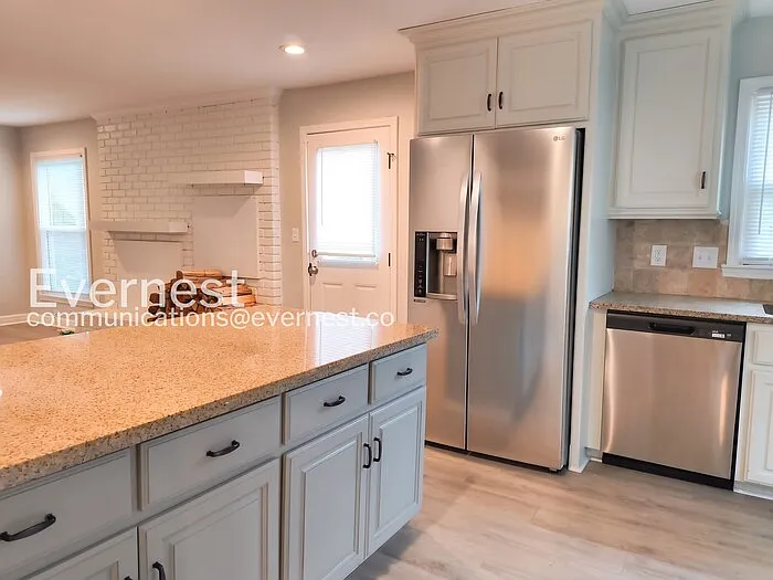 9236 Switzer St — Photo 5