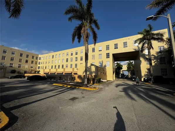 7420 W 20th Ave APT 237, Hialeah, FL 33016