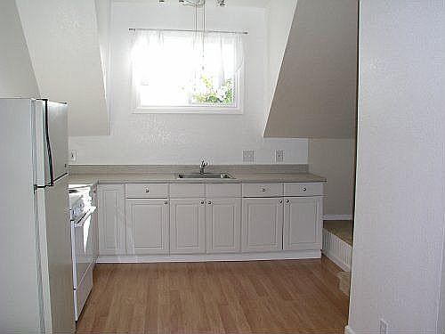 2nd floor kitchen