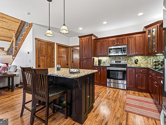 12th image of this home