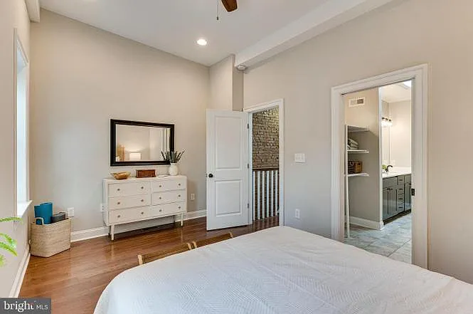 1622 Gales St NE — Photo 1
