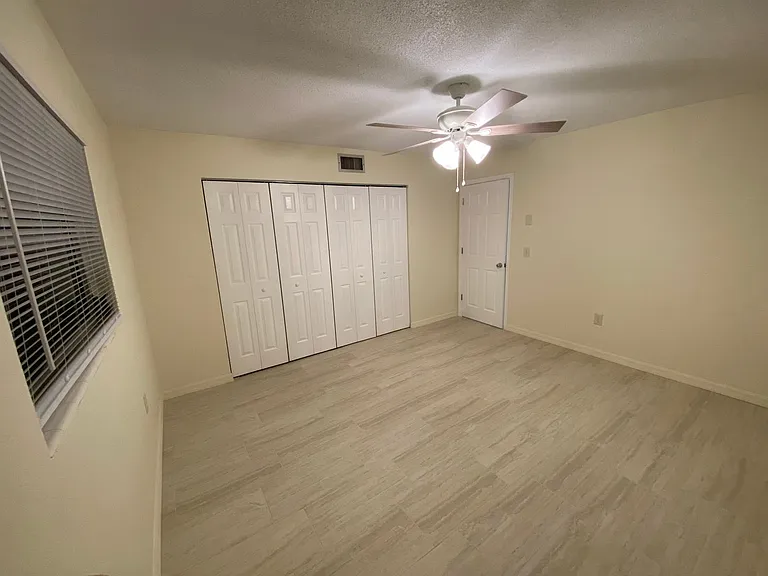 2385 Poinsettia Dr — Photo 11