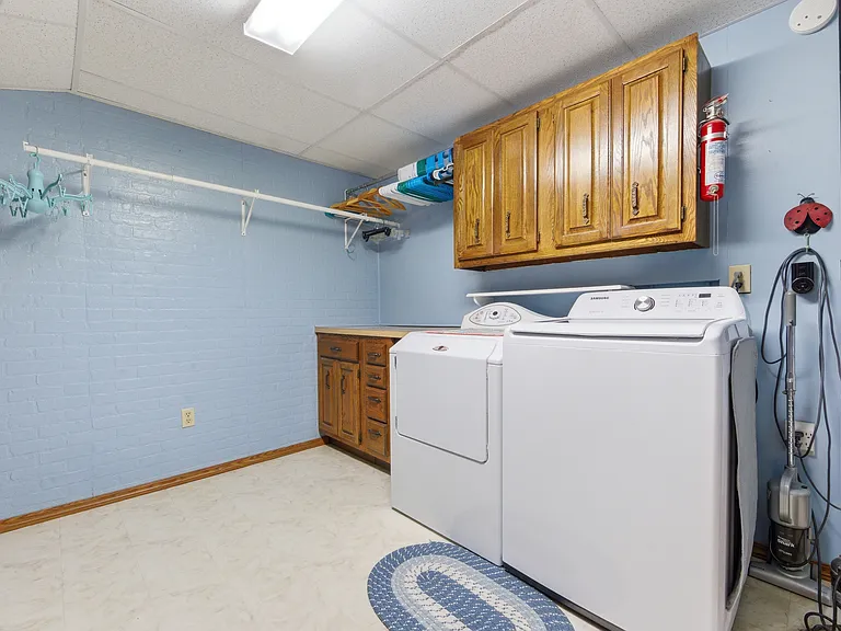 1715 N Stony Point — Photo 24