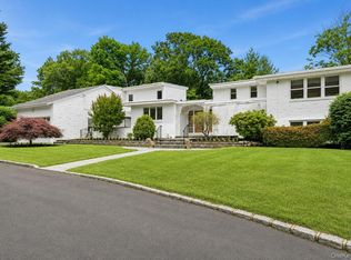 39 Upper Drive, Huntington Bay, NY 11743