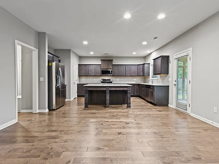 830 W Richland Cir — Photo 8