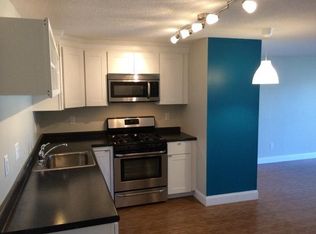 22 7th Ave APT 11, Lowell, MA 01854