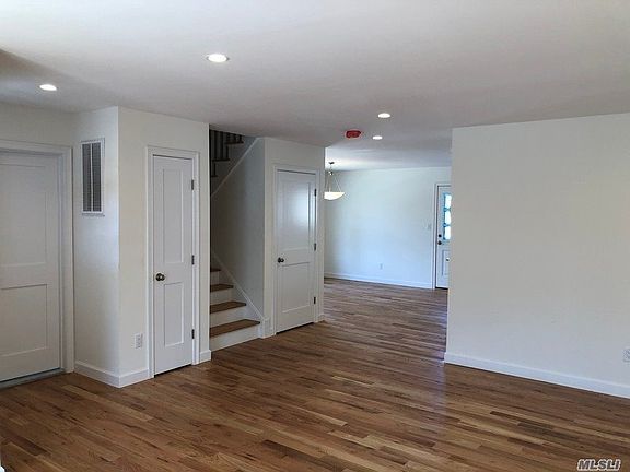 3rd image of 68 Sagamore Hill Dr #B