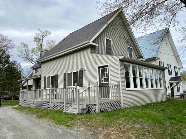 25 Concord Avenue, Newport City, VT 05855