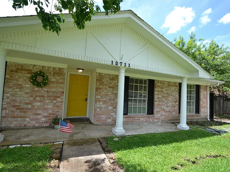 12711 Westleigh Dr — Photo 44