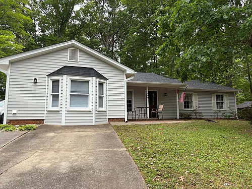 104 Kenmure Ct Photo 1