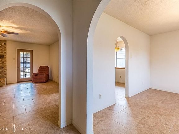 4th image of 4609 Pamela Dr