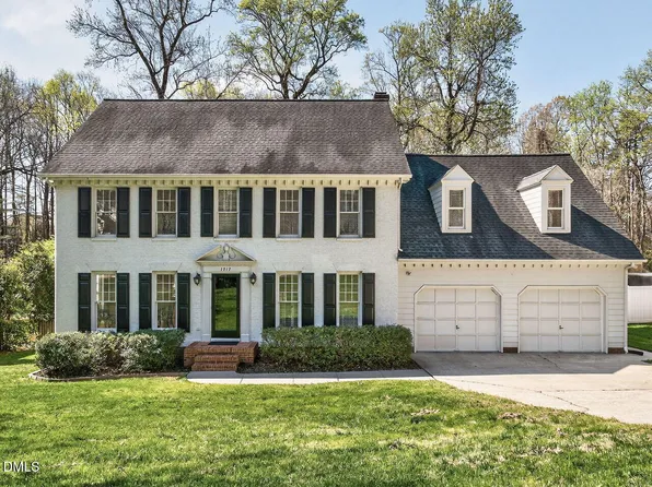 1917 Hamrick Dr, Raleigh, NC 27615