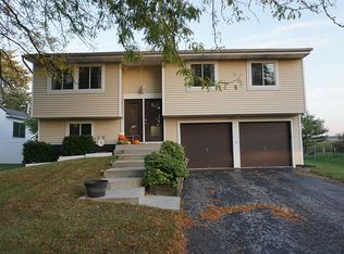 501 Mallard Rd, Perrysburg, OH 43551