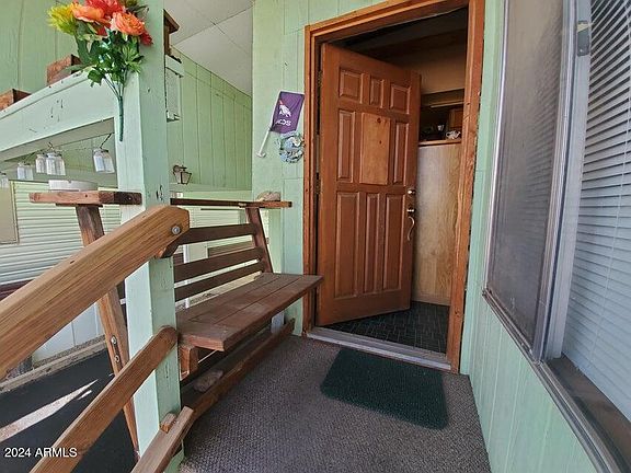 4th image of 205 E MESA Drive
