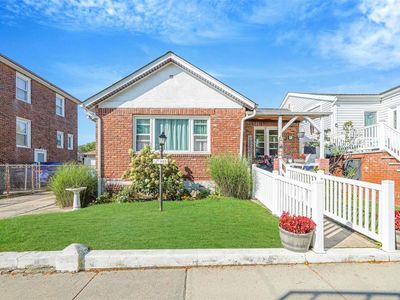 425 Beach 142nd Street, Far Rockaway, NY, 11694