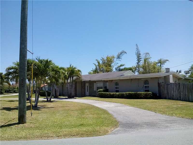 1st image of 17400 SW 93rd Ave