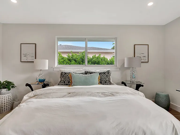 359 Beacon St — Photo 24