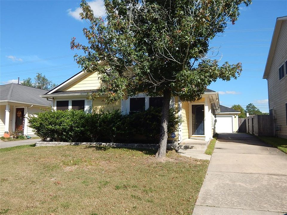1st image of 19138 Spruce Bough Ln