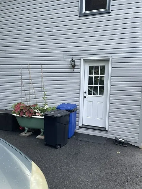 2 bed, 750 sqft, $3,300 — Photo 4
