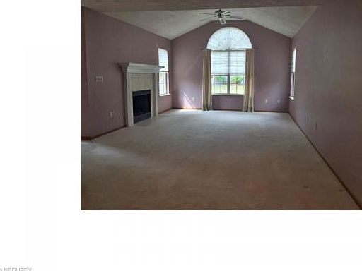 4th image of 31 Stratford Grn #4
