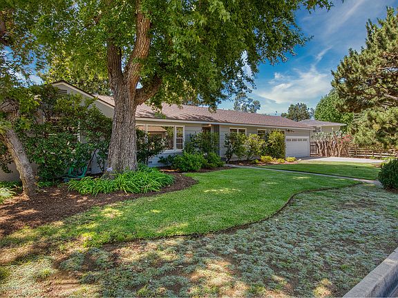 3rd image of 1810 La Cresta Dr