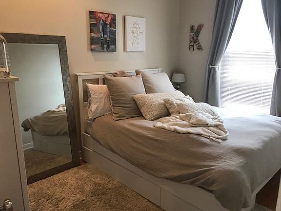 5th image of 1151 W Wrightwood Ave #2E