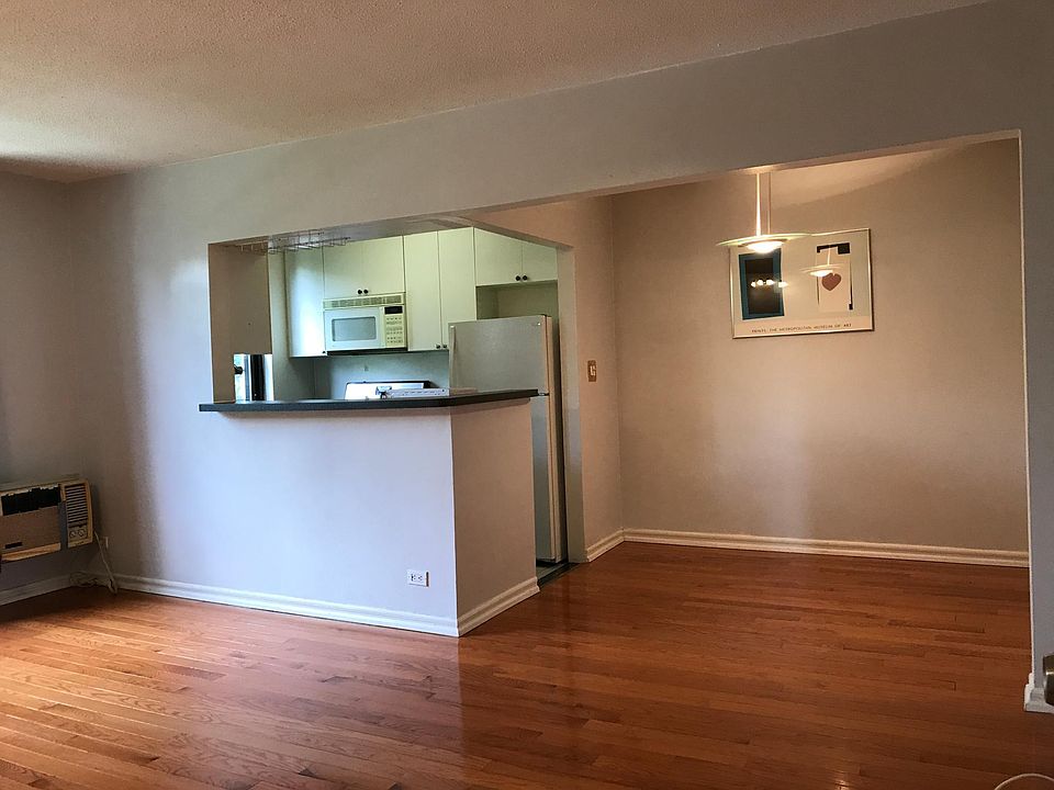 1st image of 6995 Park Dr E #B