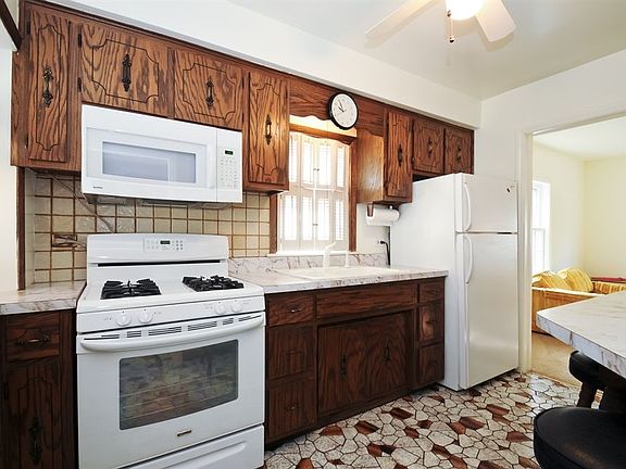 3rd image of 4220 W 100th St