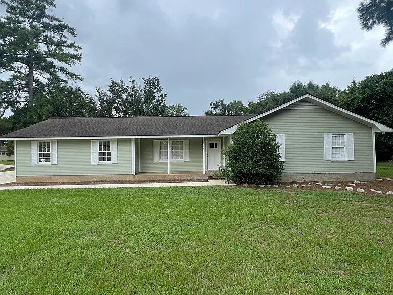 2117 Shadywood Dr — Photo 1